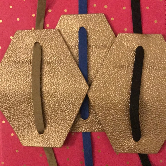 👌🎁STOCKING STUFFER! Nanette Lapore“Cable-Wraps” - Picture 7 of 8